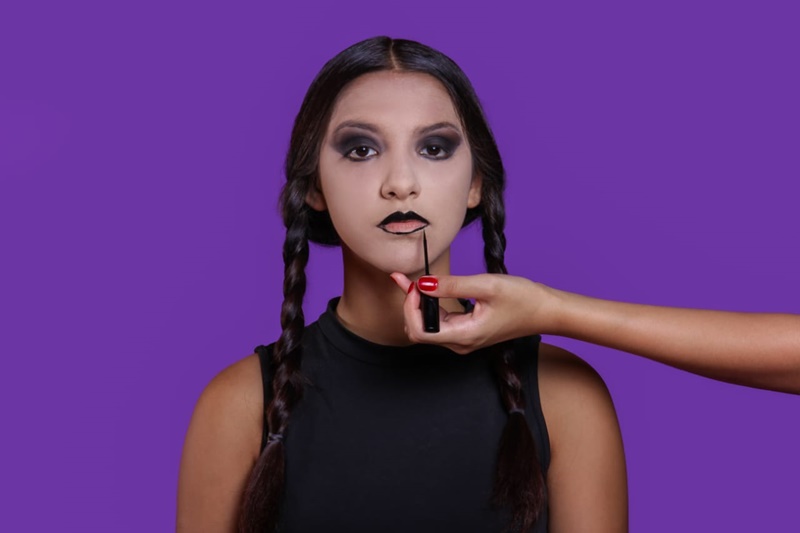 Aprenda a fazer maquiagem de bruxa para o Halloween - AtaNews