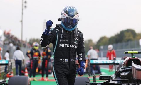 Valtteri Bottas larga na frente em corrida sprint da F1 em Monza