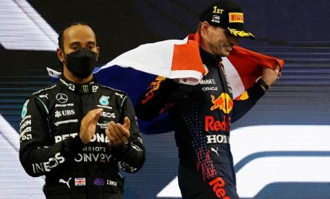 Mercedes protesta após Verstappen derrotar Hamilton na Fórmula 1
